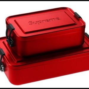 Supreme/Sigg Small Metal Box Plus.